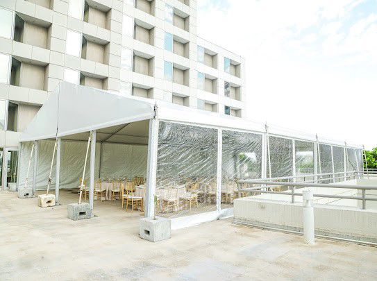 Clear span Tent